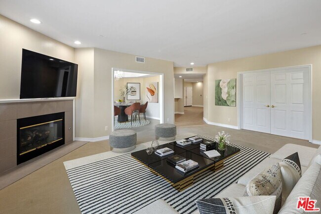 Building Photo - 4310 Cahuenga Blvd