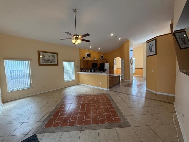 Building Photo - 501 Castlemain Cir