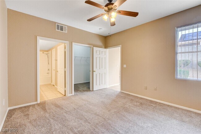 Building Photo - 6955 N Durango Dr