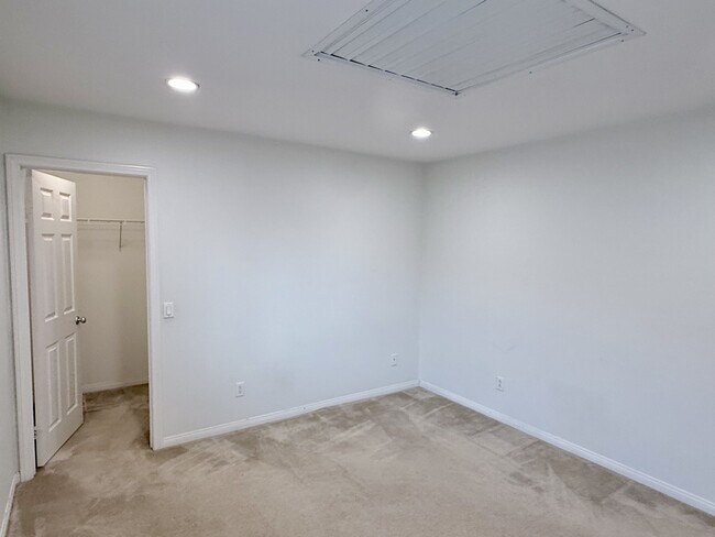 Building Photo - 11226 Evergreen Loop