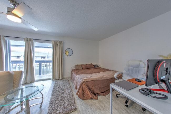 Building Photo - 4949 N Hwy A1A