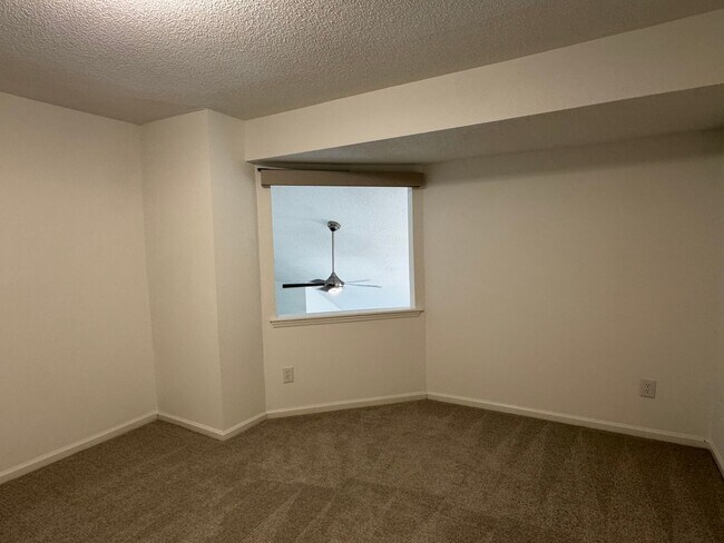 Building Photo - T.R. Lawing Realty Property
