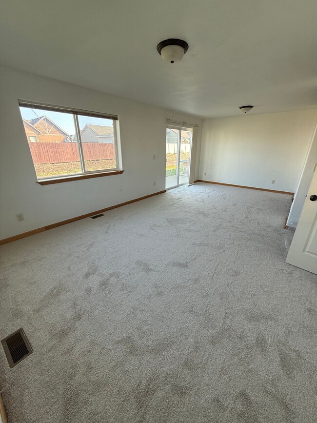 Building Photo - "Charming 3-Bedroom Home with Spacious Layout FOR SALE in Tioga, ND!"