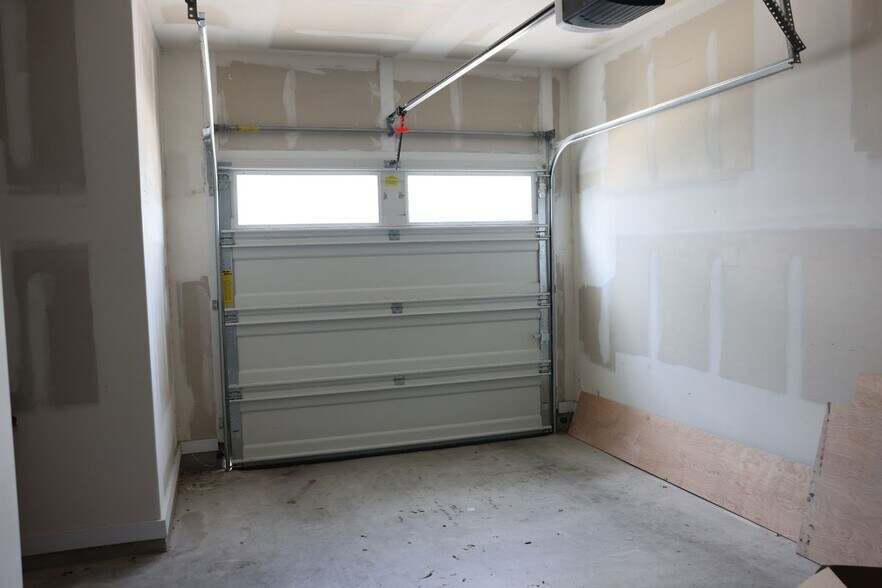 Building Photo - 4319 Nitschke St