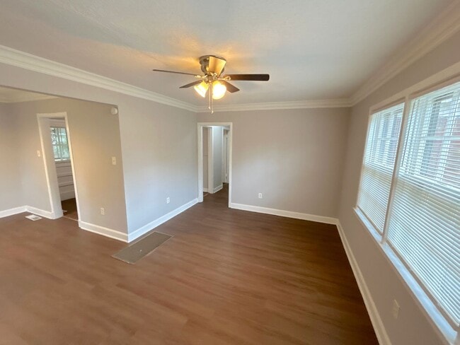 Building Photo - 4315 Leatherwood Ave