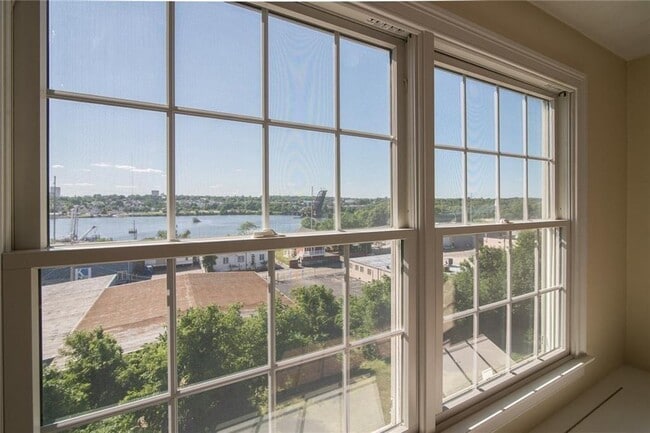 Building Photo - 86 S Brow St