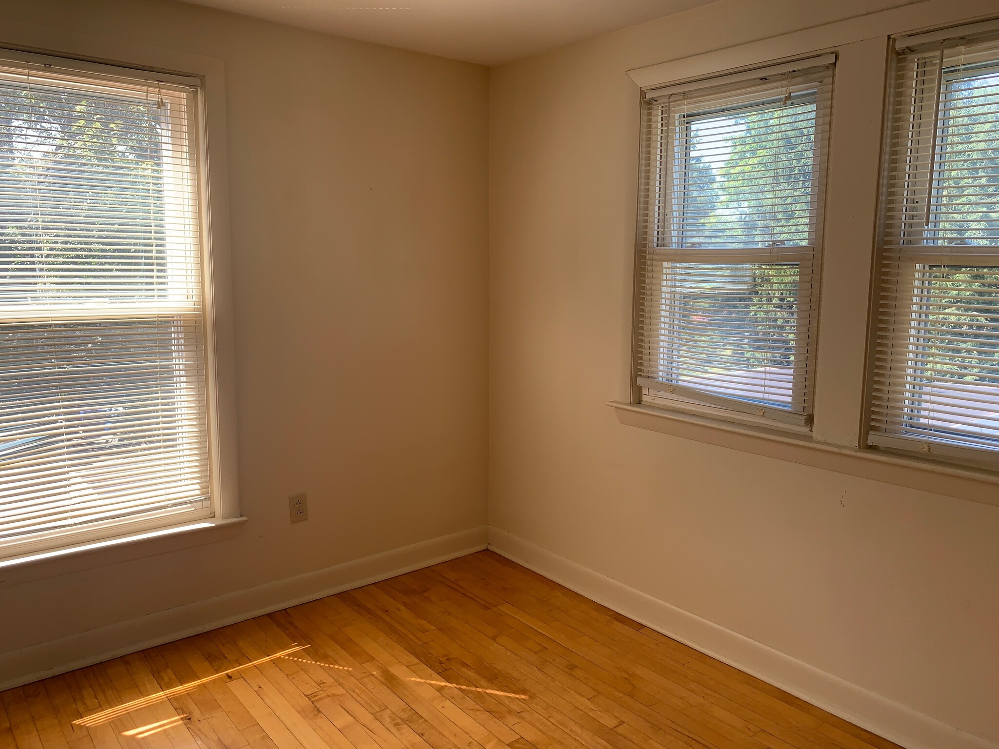 Building Photo - 185 Columbia Ave