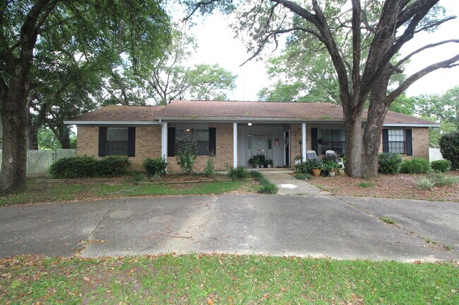 Primary Photo - 2BD/1BA Duplex in NE Pensacola – Fenced Ya...