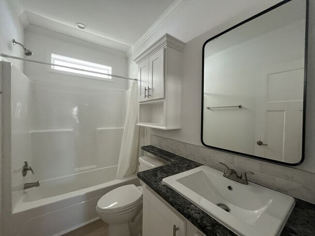 Building Photo - 250 Bimini Cay Cir