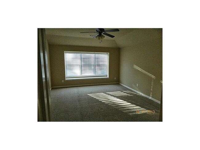 Building Photo - 822 Bens Dr