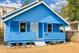 Building Photo - 4224 Marina St