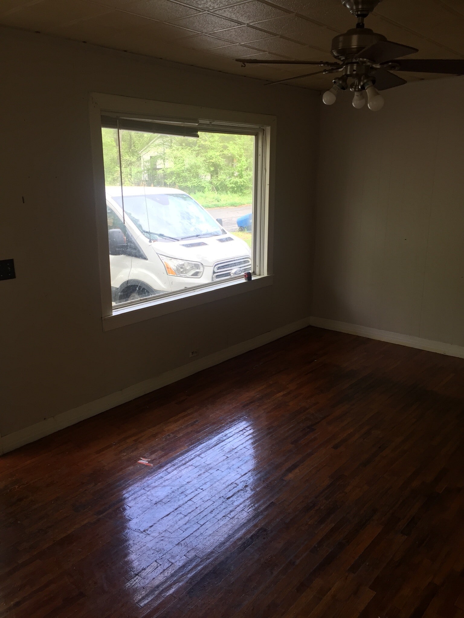 Building Photo - 1611 E Sullenberger Ave