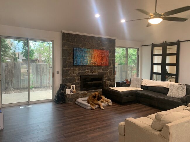 Building Photo - 1929 Guilford Ct