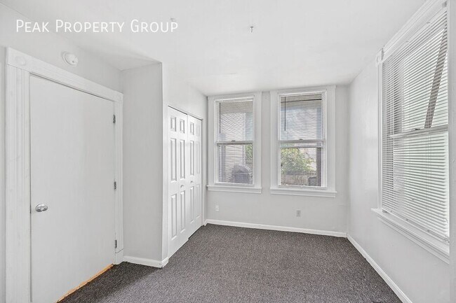 Building Photo - 12 W Hollister St