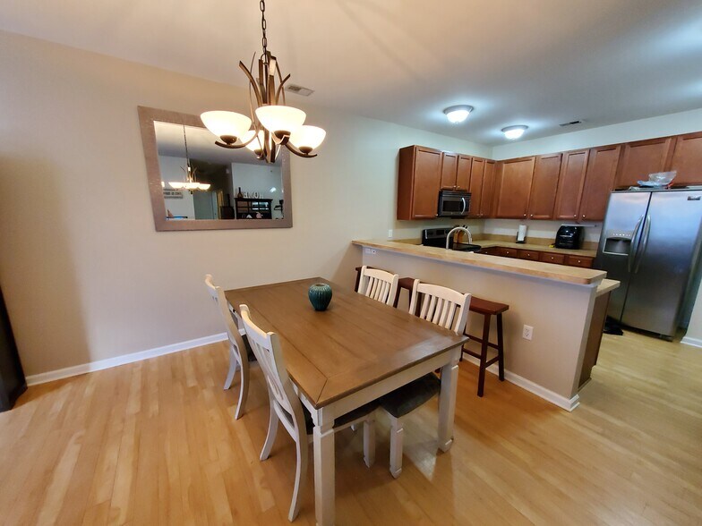 Building Photo - 5321 Warminster Dr