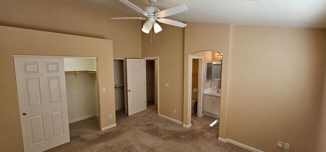 Building Photo - 2 Bedroom 2 bath 2 Car garage Plus Bonus R...