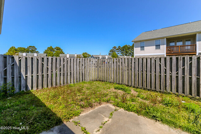Building Photo - 105 Verona Dr