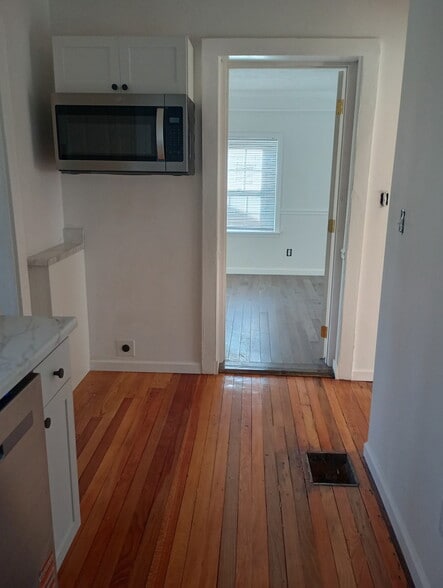 Building Photo - 108 E Chilhowie Ave