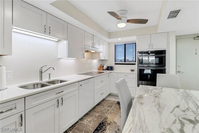 Building Photo - 4260 SE 20th Pl