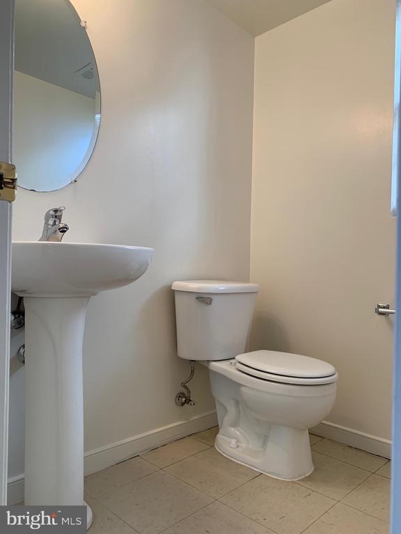 Building Photo - 1011 Myrick St