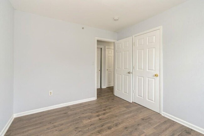 Building Photo - 7 Halleck St