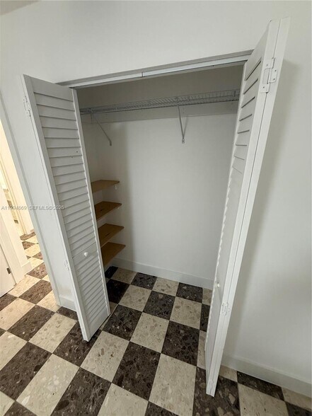 Building Photo - 7314 SW 22nd St