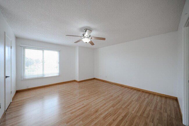 Building Photo - 8372 E Solano Dr