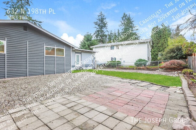 Building Photo - 632 N 198th Pl