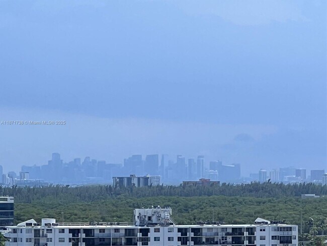 Building Photo - 2600 Island Blvd