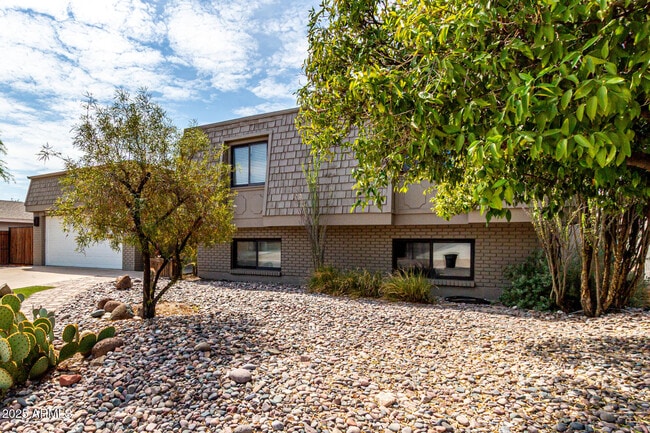 Building Photo - 8307 E Buena Terra Way