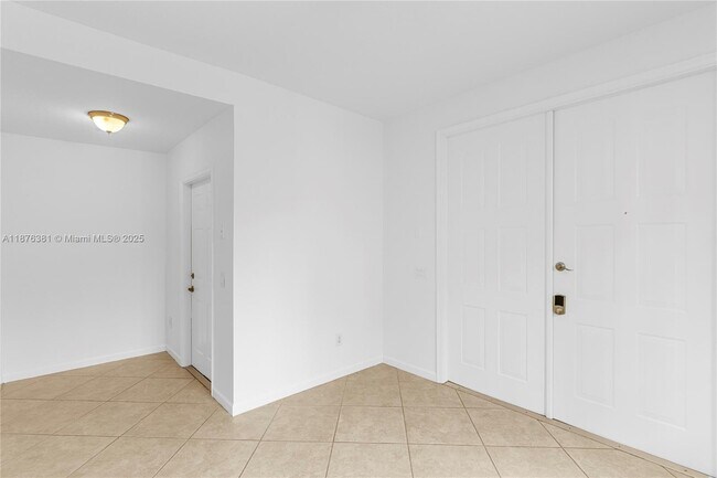 Building Photo - 1559 Passion Vine Cir