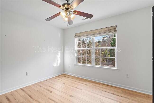 Building Photo - 1147 Coker Cir