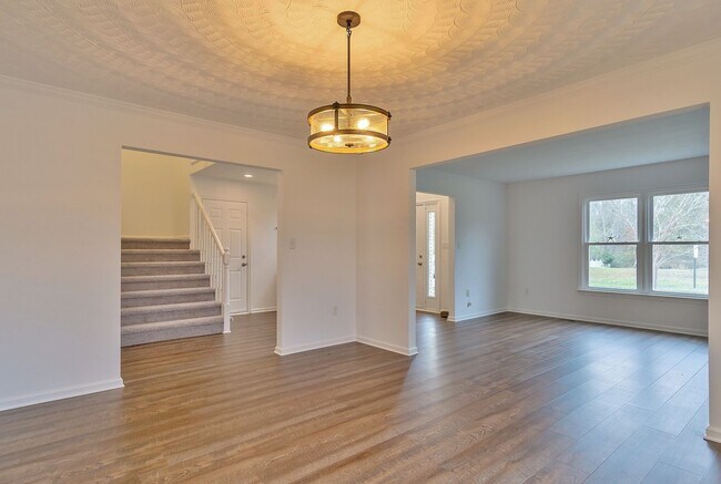 Building Photo - 3-Bedroom Home in Hillcrest Farms on Corne...