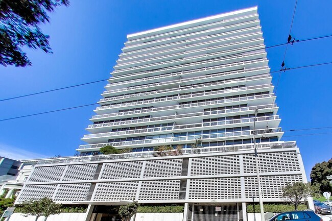 Building Photo - 2200 Sacramento St