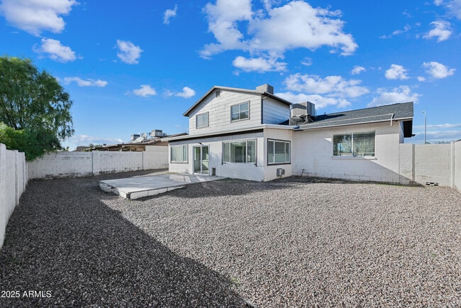 Building Photo - 5761 W Cholla St