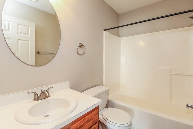 Building Photo - 1069 Park Meadow Dr