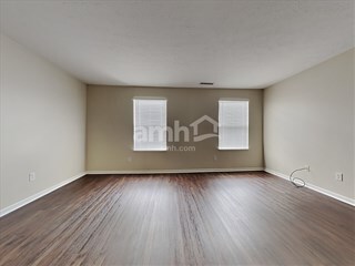 Building Photo - 2218 S Briarwood Dr