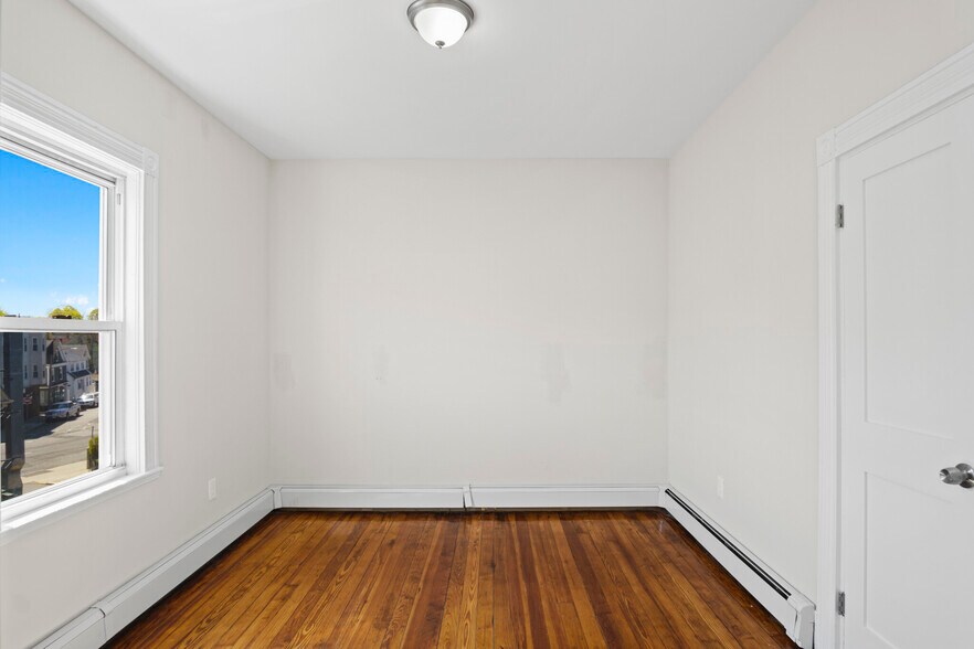 Building Photo - 12 Redfield St
