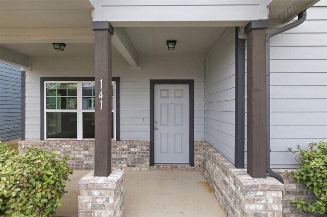 Building Photo - 141 Everglades Dr