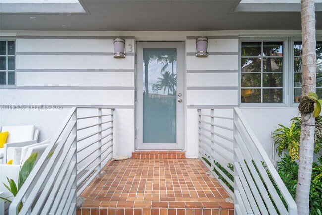 Building Photo - 1600 Michigan Ave