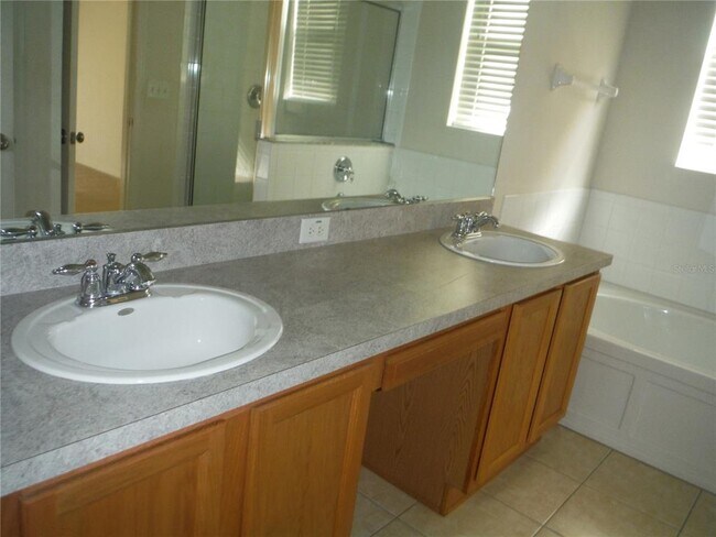 Building Photo - 403 Fern Gulley Dr