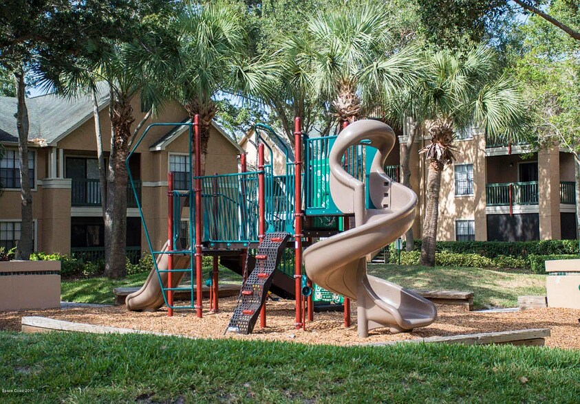 Building Photo - 7667 N Wickham Rd