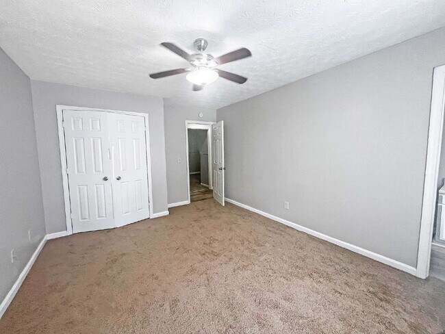 Building Photo - 3450 Kingswood Run