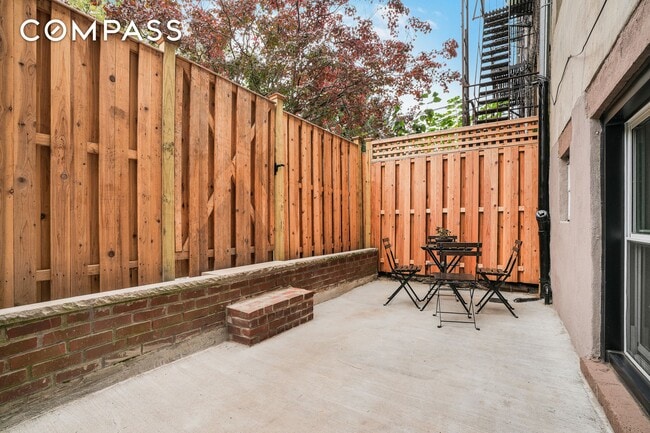 Building Photo - 149 Wyckoff St