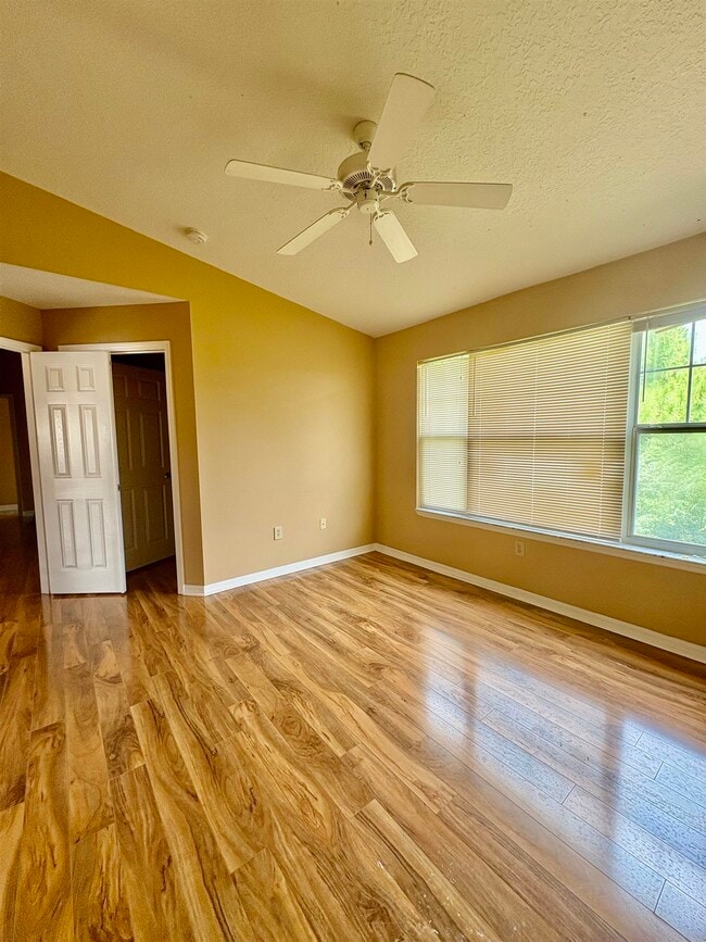Building Photo - 15207 Harbour Vista Cir