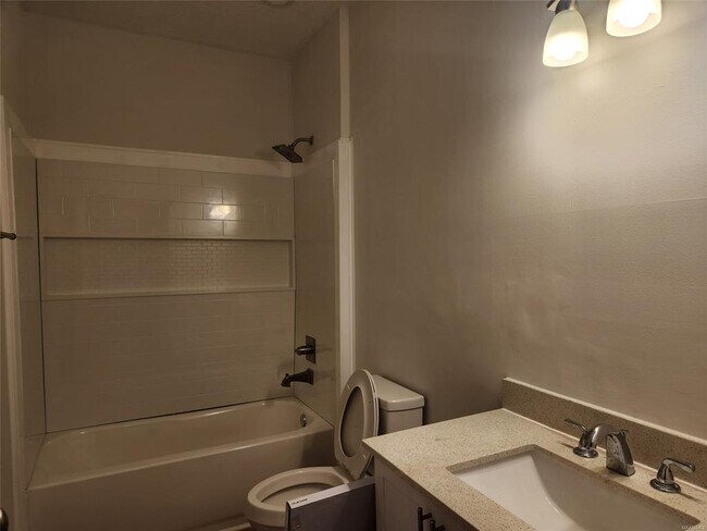 Building Photo - 1174 Old Prattville Rd