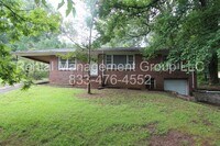 Building Photo - New On The Market!  Better Hurry!!