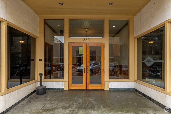 E - Pomeroy Lofts