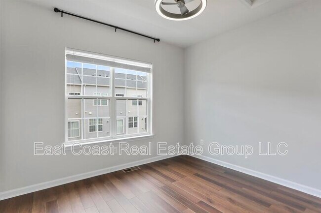 Building Photo - 5957 Whelan Ln