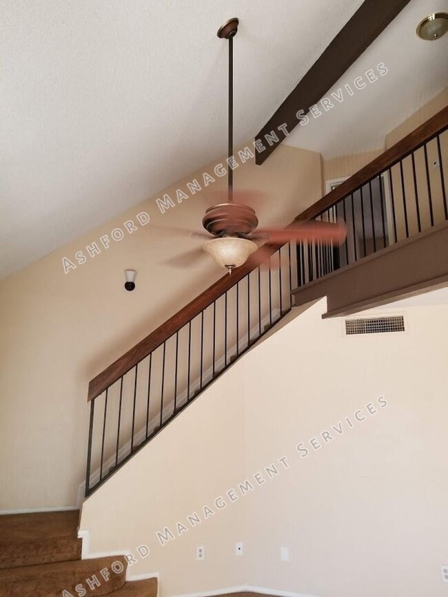 Building Photo - 2 STORY TOWNHOME WITH ATTACHED GARAGE WATER INCL